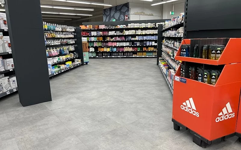 کدام کفپوش برای مغازه شما مناسب‌تر است؟