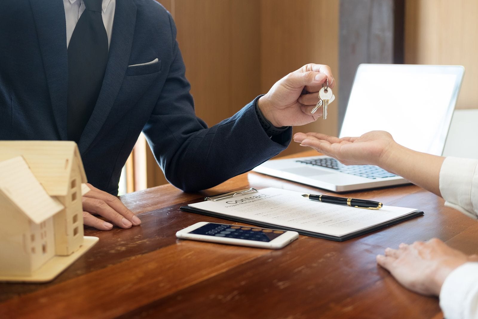 خرید مستقیم آپارتمان از سازنده با شرایط پرداخت استثنایی و اقساط بلندمدت